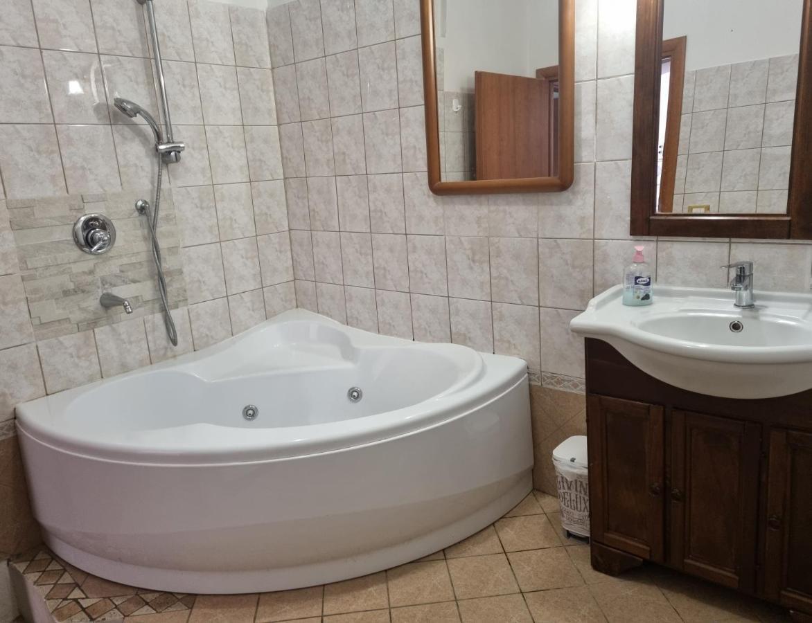 Apartamento Casa Mille Baci Livorno Exterior foto